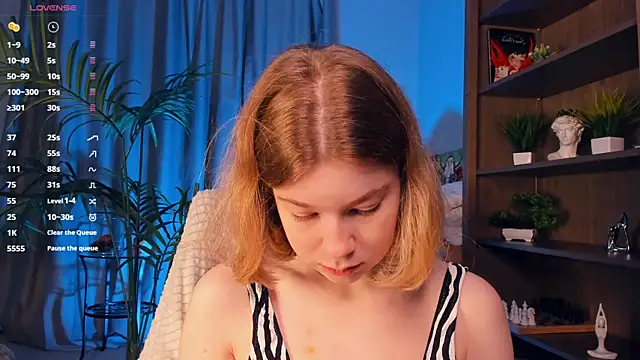 PollyHathor online show from September 20, 2025, 9:42 pm