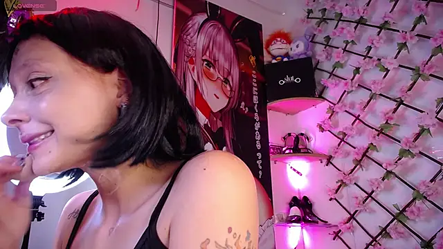 Snapshot of bombom_6 chatting on October 31, 2025, 5:09 pm bombom 6 online show from October 31, 2025, 5:09 pm