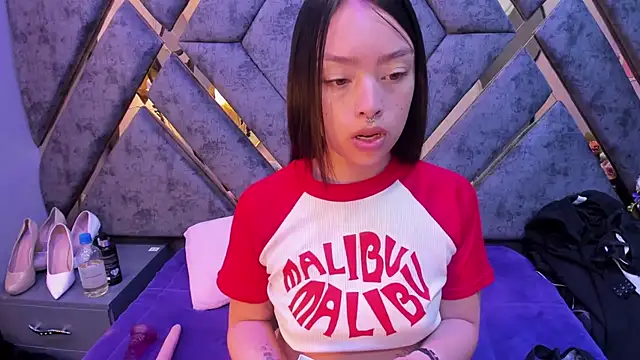 Sofia Mirandaa18 online show from July 31, 2026, 2:58 pm