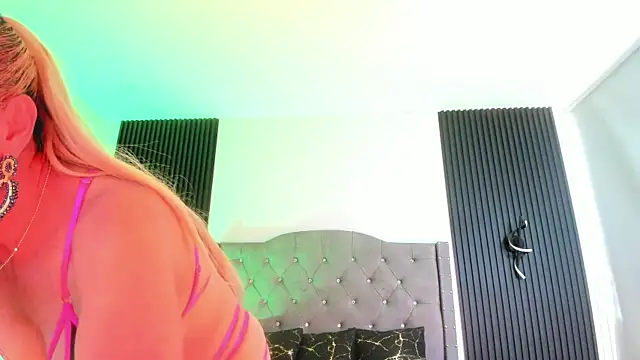 Snapshot of AnastasiaTaylor_ chatting on July 24, 2026, 8:05 pm AnastasiaTaylor online show from July 24, 2026, 8:05 pm