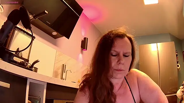 Snapshot of Endrocleia chatting on June 15, 2026, 11:15 pm Endrocleia online show from June 15, 2026, 11:15 pm