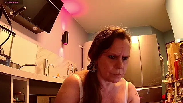 Snapshot of Endrocleia chatting on July 18, 2026, 11:13 pm Endrocleia online show from July 18, 2026, 11:13 pm
