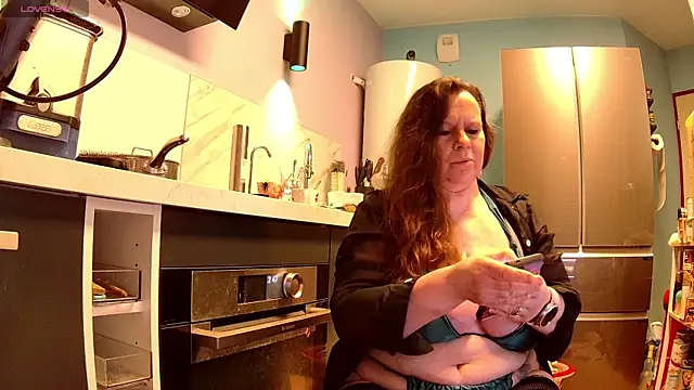 Snapshot of Endrocleia chatting on March 1, 2026, 1:49 am Endrocleia online show from March 1, 2026, 1:49 am