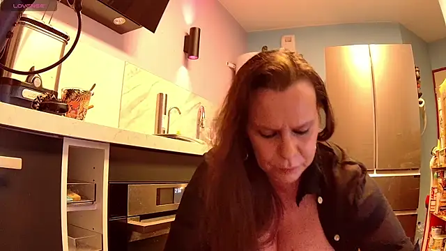 Snapshot of Endrocleia chatting on May 10, 2026, 12:58 am Endrocleia online show from May 10, 2026, 12:58 am