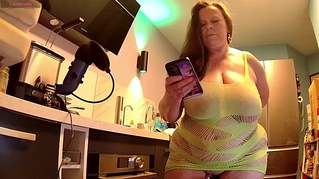 Endrocleia online show from April 30, 2026, 9:41 pm