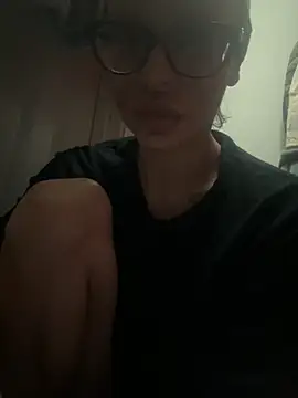 myloveforyouu online show from November 21, 2025, 11:37 pm