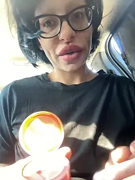 myloveforyouu online show from November 2, 2025, 4:45 pm