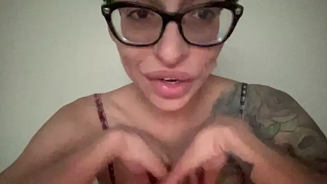 myloveforyouu online show from May 2, 2026, 12:38 am