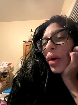 myloveforyouu online show from October 13, 2025, 5:42 am