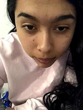 SweetLatiin  online show from November 8, 2025, 8:56 pm