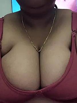 Snapshot of bigboobyrush chatting on October 30, 2025, 6:01 am bigboobyrush online show from October 30, 2025, 6:01 am