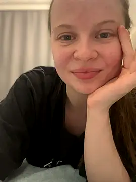 Snapshot of wrenlie chatting on November 13, 2025, 5:17 pm wrenlie online show from November 13, 2025, 5:17 pm