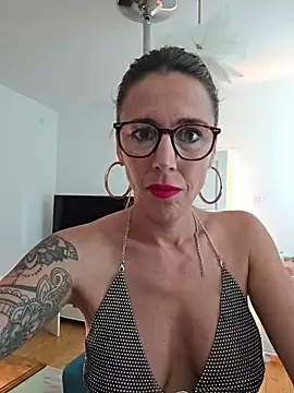 Klamsine online show from July 29, 2026, 5:39 am