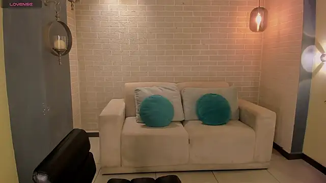 MariaHerrera  online show from October 27, 2025, 7:59 pm