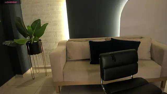 MariaHerrera  online show from March 6, 2025, 3:13 am