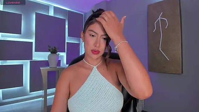 Snapshot of ArianaDumont chatting on February 16, 2026, 11:31 am ArianaDumont online show from February 16, 2026, 11:31 am