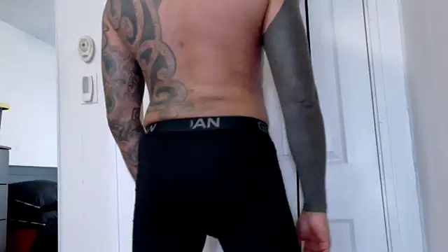 Snapshot of WyattBBC chatting on March 30, 2026, 10:33 pm WyattBBC online show from March 30, 2026, 10:33 pm