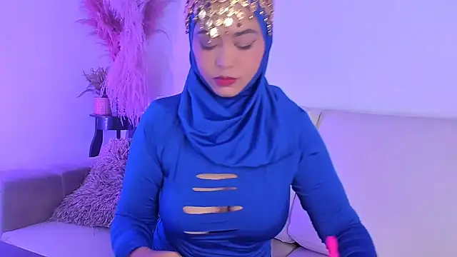 azzahara069 online show from December 22, 2025, 5:35 pm