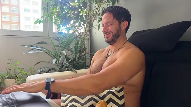 Snapshot of arielenbsas chatting on March 2, 2026, 1:29 pm arielenbsas online show from March 2, 2026, 1:29 pm