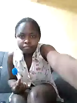 Snapshot of Sweetcecie01 chatting on November 18, 2025, 9:07 pm Sweetcecie01 online show from November 18, 2025, 9:07 pm