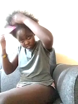 Snapshot of Sweetcecie01 chatting on November 21, 2025, 9:47 pm Sweetcecie01 online show from November 21, 2025, 9:47 pm