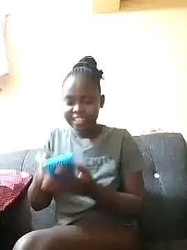 Snapshot of Sweetcecie01 chatting on November 26, 2025, 9:59 pm Sweetcecie01 online show from November 26, 2025, 9:59 pm