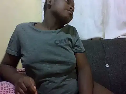 Snapshot of Sweetcecie01 chatting on July 23, 2026, 1:58 am Sweetcecie01 online show from July 23, 2026, 1:58 am