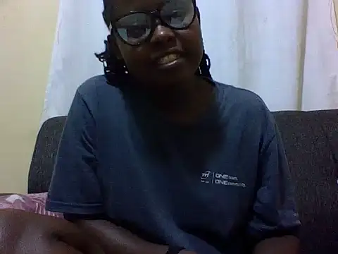 Sweetcecie01 online show from May 14, 2026, 8:39 pm