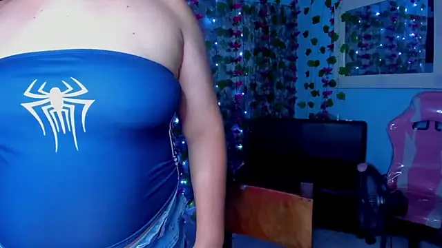 Snapshot of AngelaCoffee chatting on June 14, 2026, 2:24 am AngelaCoffee online show from June 14, 2026, 2:24 am