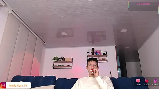 Snapshot of ashely_ryan24 chatting on May 19, 2026, 11:23 pm ashely ryan24 online show from May 19, 2026, 11:23 pm