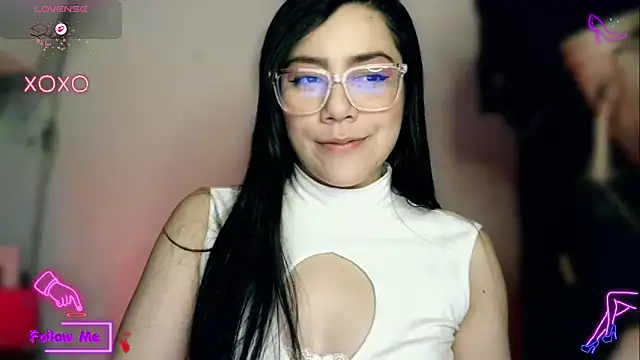 Snapshot of LauGrayJ chatting on November 5, 2025, 2:25 am LauGrayJ online show from November 5, 2025, 2:25 am