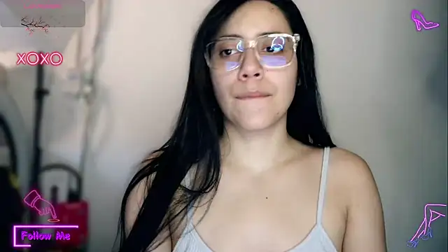 Snapshot of LauGrayJ chatting on November 21, 2025, 9:58 pm LauGrayJ online show from November 21, 2025, 9:58 pm