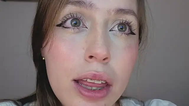 Snapshot of SofiaGc chatting on October 18, 2025, 5:31 am SofiaGc online show from October 18, 2025, 5:31 am