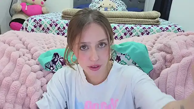 Snapshot of SofiaGc chatting on February 5, 2026, 3:35 am SofiaGc online show from February 5, 2026, 3:35 am