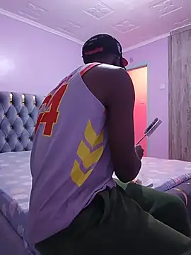 Snapshot of Bantanaboy3 chatting on August 3, 2026, 3:36 am Bantanaboy3 online show from August 3, 2026, 3:36 am