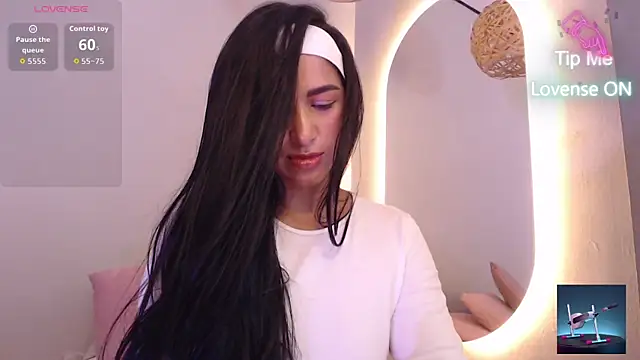 Snapshot of Thayssa_ross chatting on May 31, 2026, 6:09 pm Thayssa ross online show from May 31, 2026, 6:09 pm