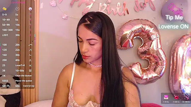 Thayssa ross online show from April 22, 2026, 2:46 pm