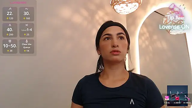 Snapshot of Thayssa_ross chatting on June 9, 2026, 3:02 pm Thayssa ross online show from June 9, 2026, 3:02 pm