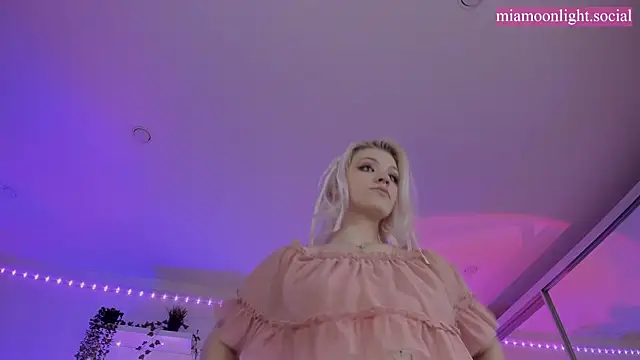 Snapshot of Moonlight_Mia chatting on March 8, 2025, 7:20 pm Moonlight Mia online show from March 8, 2025, 7:20 pm