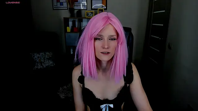 FrancescaCollins online show from December 4, 2025, 3:33 pm