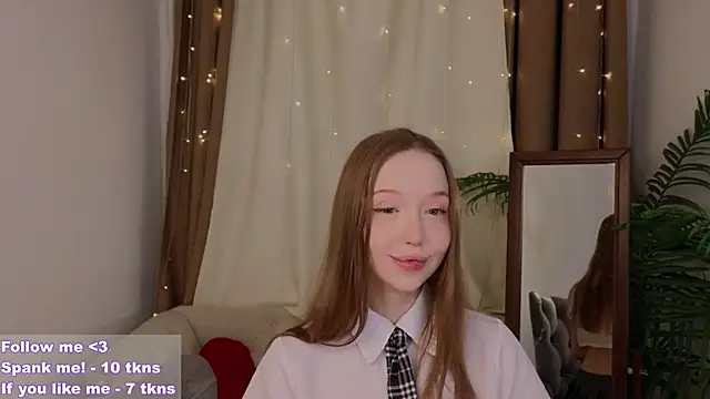 Snapshot of VioletMills chatting on March 5, 2025, 3:51 am VioletMills online show from March 5, 2025, 3:51 am