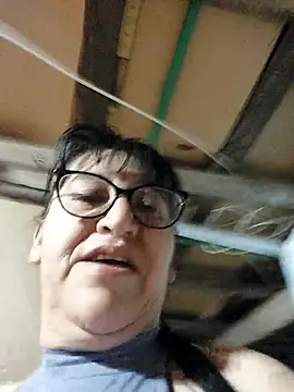 Snapshot of clarita_01 chatting on October 14, 2025, 10:38 am clarita 01 online show from October 14, 2025, 10:38 am