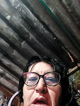 Snapshot of clarita_01 chatting on November 9, 2025, 11:14 am clarita 01 online show from November 9, 2025, 11:14 am