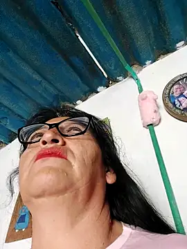 clarita 01 online show from April 29, 2026, 6:14 pm