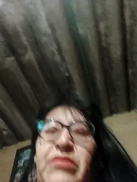 Snapshot of clarita_01 chatting on October 8, 2025, 10:50 am clarita 01 online show from October 8, 2025, 10:50 am