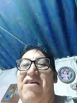 clarita 01 online show from May 4, 2026, 11:07 pm