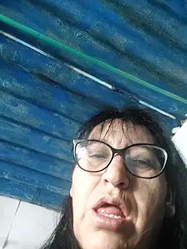 Snapshot of clarita_01 chatting on December 15, 2025, 1:06 pm clarita 01 online show from December 15, 2025, 1:06 pm