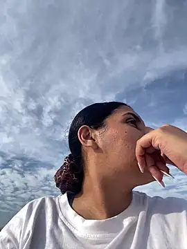 Snapshot of Indianbutter11 chatting on November 4, 2025, 5:00 am Indianbutter11 online show from November 4, 2025, 5:00 am