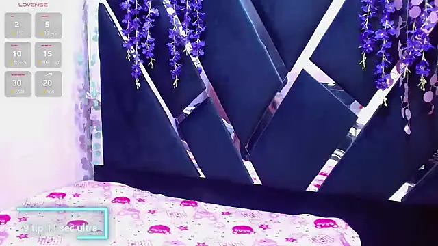 Snapshot of Emmily_Walker chatting on March 27, 2026, 2:53 am Emmily Walker online show from March 27, 2026, 2:53 am