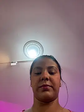Snapshot of JANYLOVE__ chatting on June 4, 2026, 11:04 am JANYLOVE online show from June 4, 2026, 11:04 am